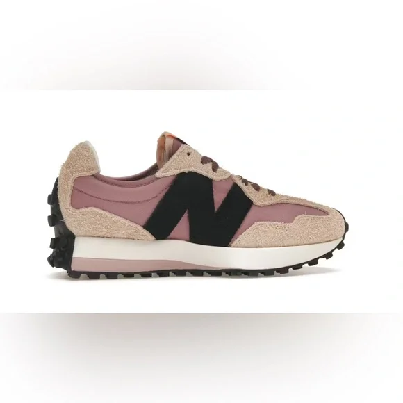 New Balance Women's Mauve and Black Sneakers - Picture 1 of 8